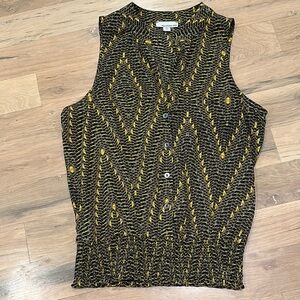 LAST CALL! Evereve Geometric Print Sleeveless Blouse